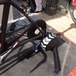 Wahoo … c’est le cas de le dire … un home trainer de folie Track & News