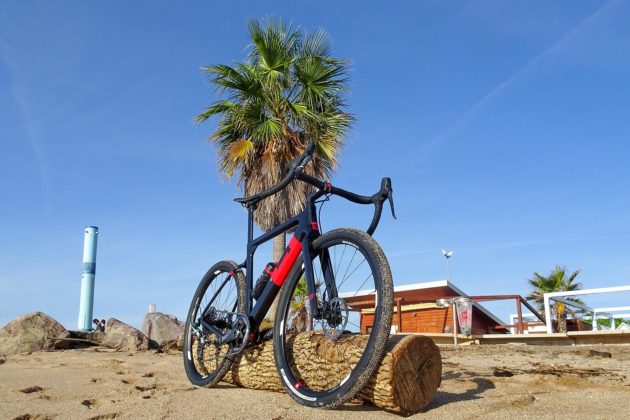 Trois vélos de gravel en test sur le Roc d'Azur