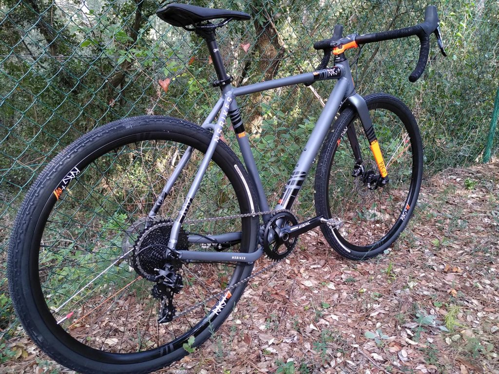 NS Bikes RAG+ un gravel au comportement épatant - Bike Café