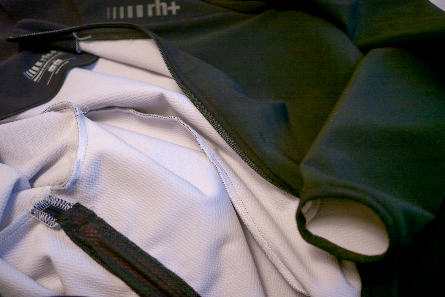 RH+ Shark Cycling jacket apparel