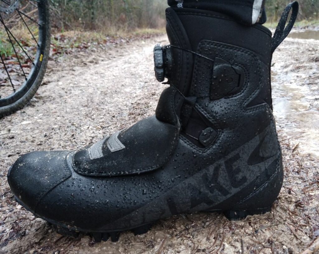 Une bonne Protection hydrofuge de la Lake MX146 - chaussures vélo gravel vtt hiver