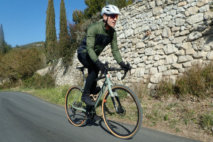 Gravel bike abordable Superior