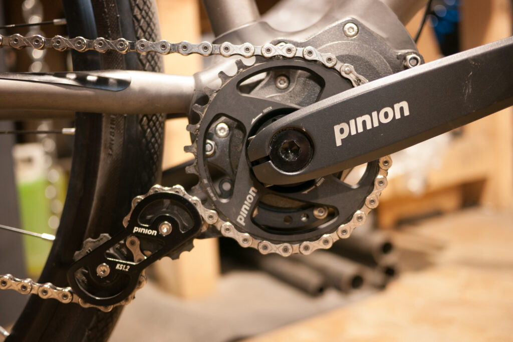 Pinion C12 gearbox