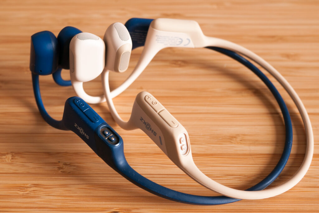 Shokz Openrun Pro comparaison differences casque à conduction osseuse bone conduction headphones