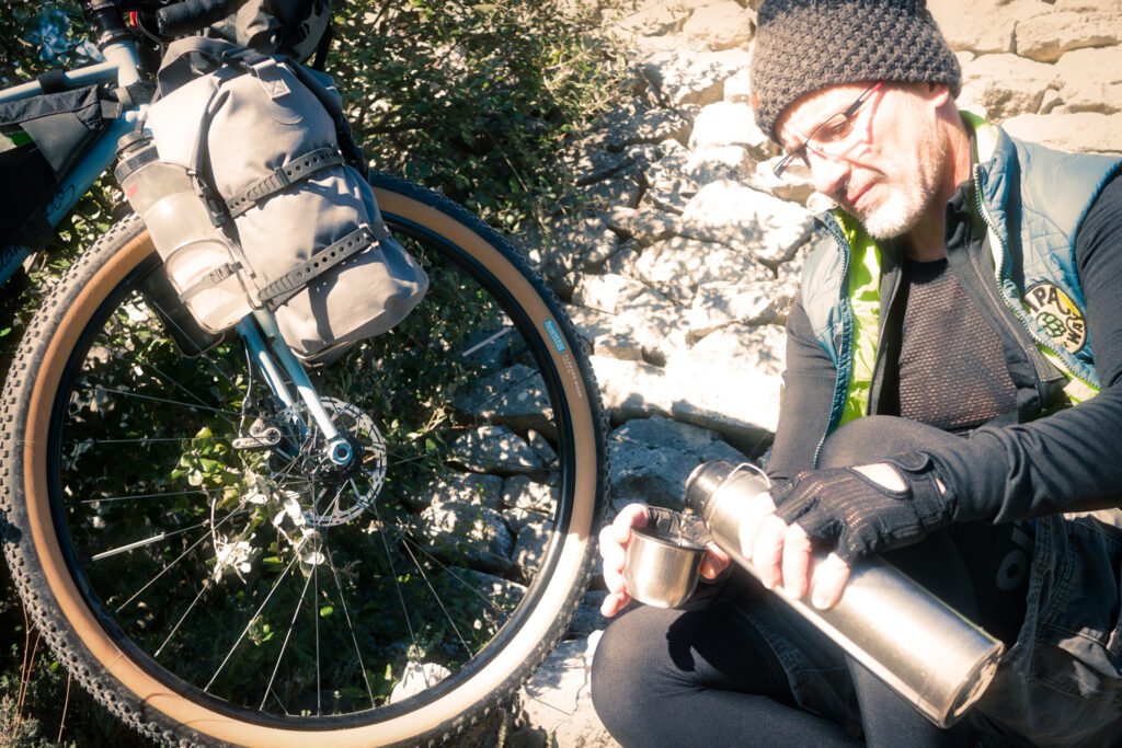 Crankbrothers Mallet Trail pedals Salamandre gravel bike