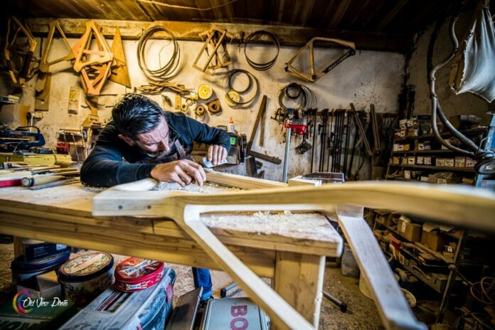 Cadre de vélo en bois