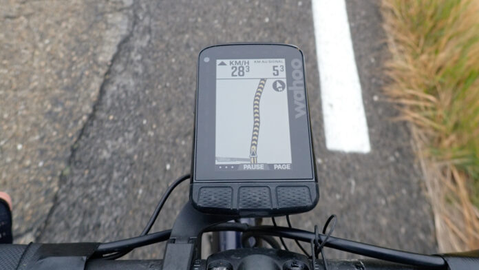GPS Bike Computer Wahoo ELEMNT Roam 2 Road cycling aero mount