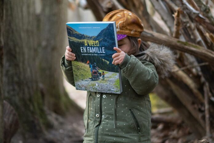 Livre À vélo en famille - éditions Tana