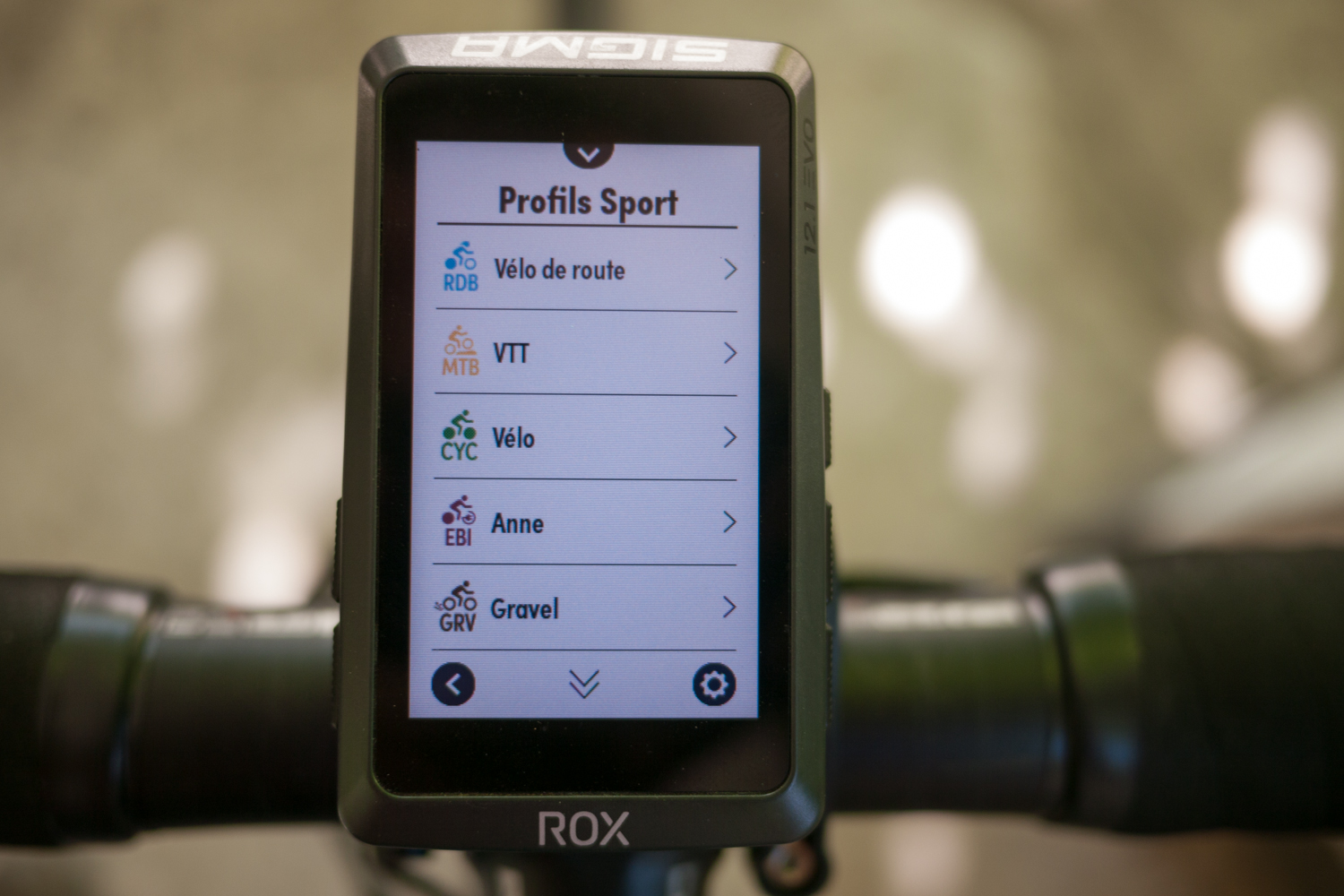 Sigma Sport Rox 12.1 Evo GPS Cycling computer device unit profiles screen