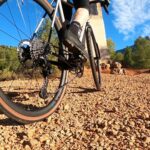 SHIMANO RX880 : des roues Gravel en carbone dynamiques, élégantes et solides Test des roues Roues Tubeless Carbone WH-RX880-TL