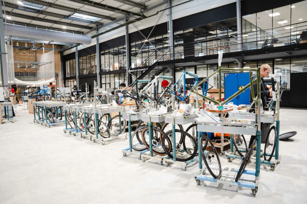 Visite de la nouvelle usine des Cycles Origine