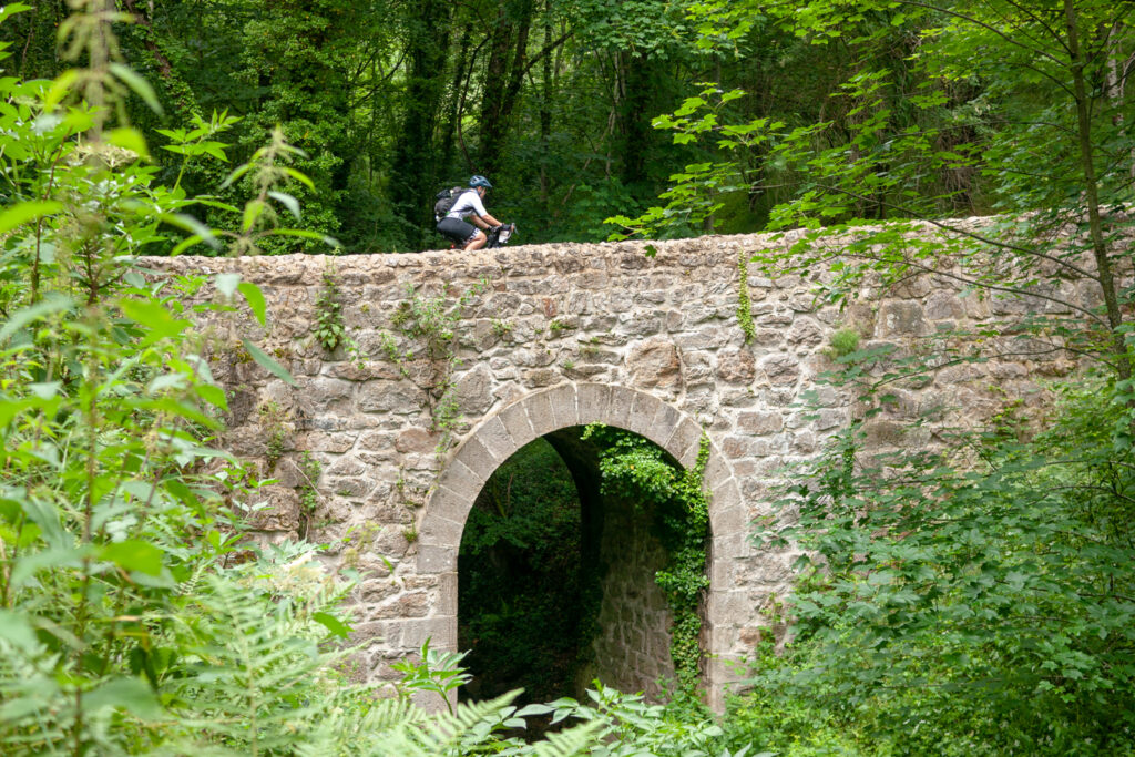 Ardechoise gravel cyclosportive Saint Felicien 2024 pont