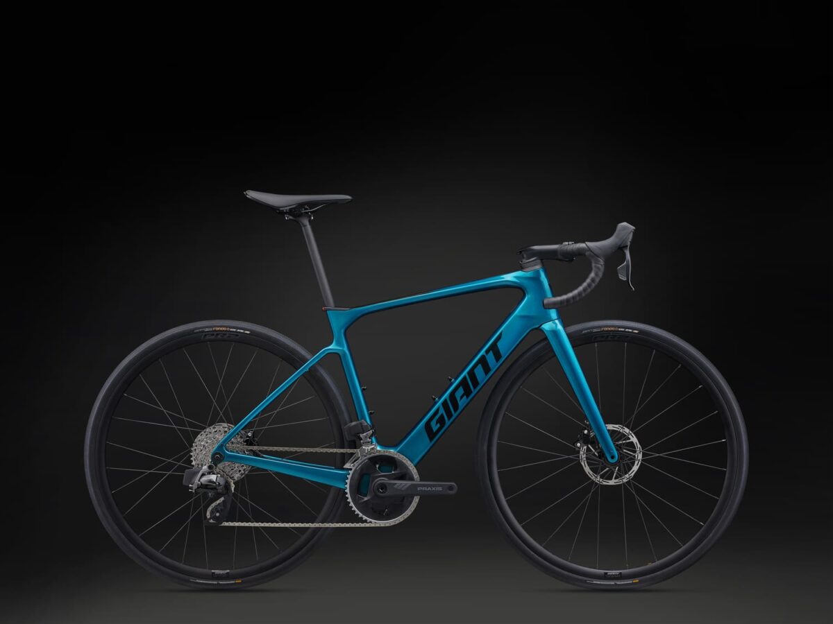 Vélo de route électrique Giant Defy Advanced E+ Elite 2