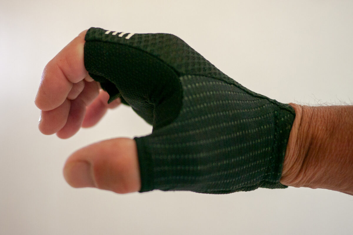 Siroko SRX mits cycling Elastic Interface 3D palm Technology by side