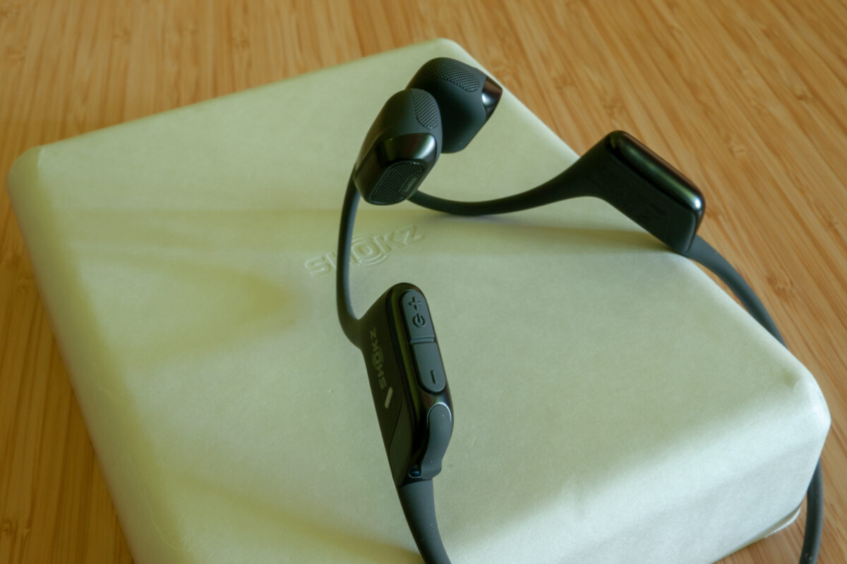 Shokz Openrun Pro 2 pairing and volume buttons