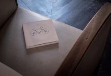 Le Tour des Hommes Intègres, la fortune en fin de course Le Tour des Hommes Intègres Marc Gouby book photography Burkina Faso