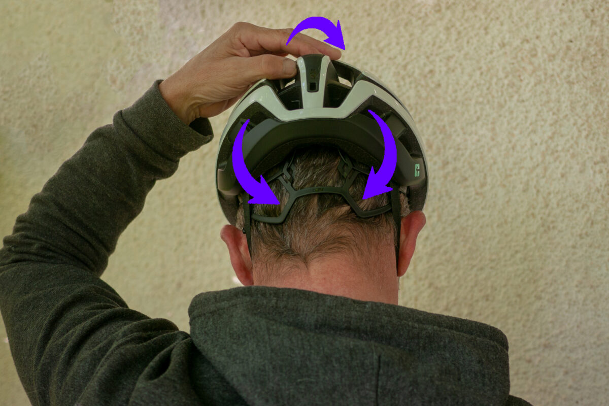 Lazer Z1 Kineticore cycling Helmet setting system