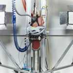 Le casque, les dernières avancées pour plus de sécurité à vélo Une machine de test dans les laboratoires de MIPS en Suède