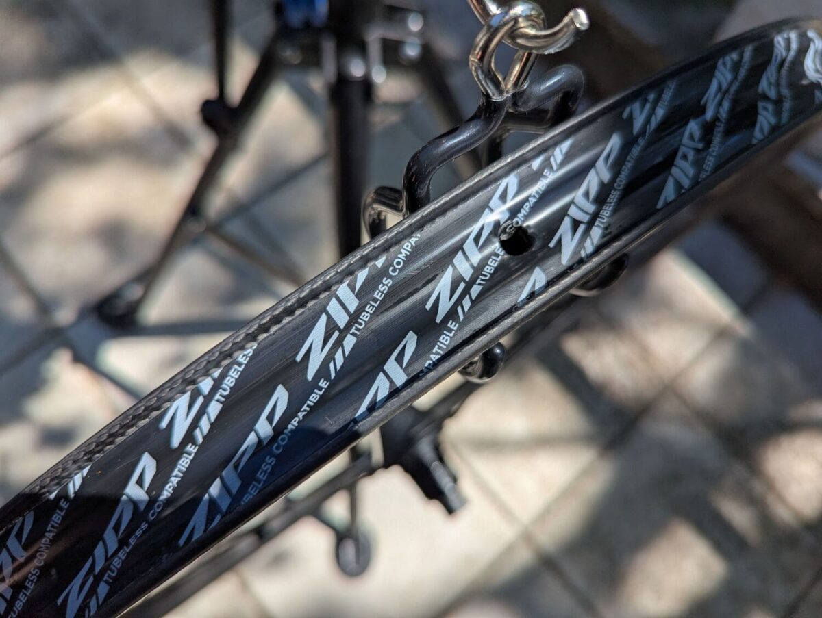 Roues carbone Zipp 303 Firecrest
