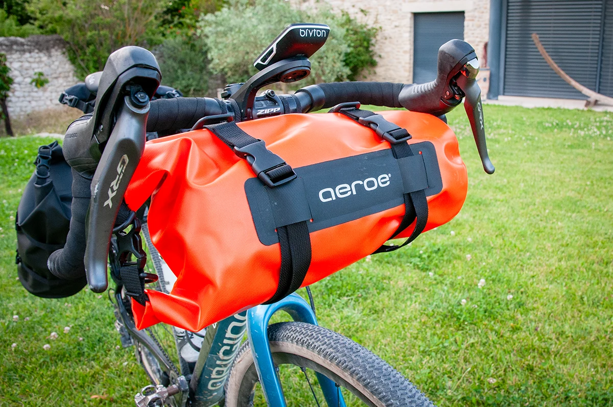 porte-bagage avant et sacoche 8 l Aeroe