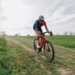 Diverge 4, une nouvelle étape dans la polyvalence façon Specialized Présentation du Specialized Diverge 4 - Bike Café