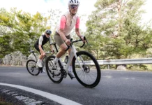 Scott lance le Fastlane : un VAE de route léger et discret Scott Fastlane - le vélo de route électrique léger et discret