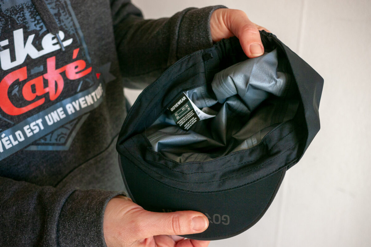 Gorewear winter women cycling kit Gore-tex C7 cap inside