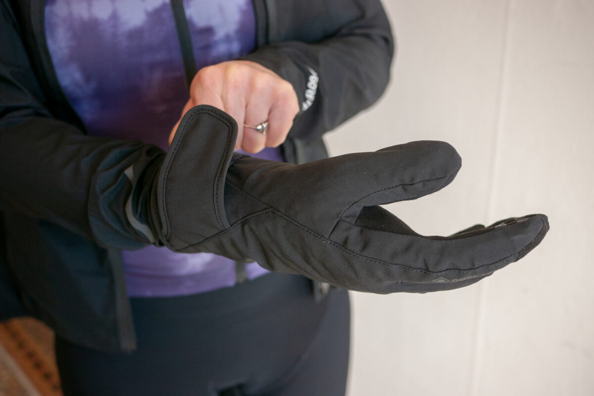 Gorewear winter women cycling kit gloives scratch