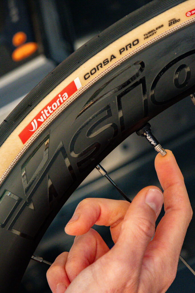 Vittoria Air-Liner Light Road