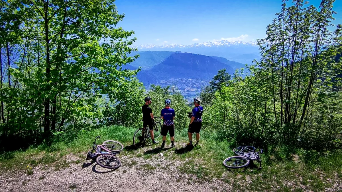 Vue sur Grenoble depuis le tunnel du Mortier