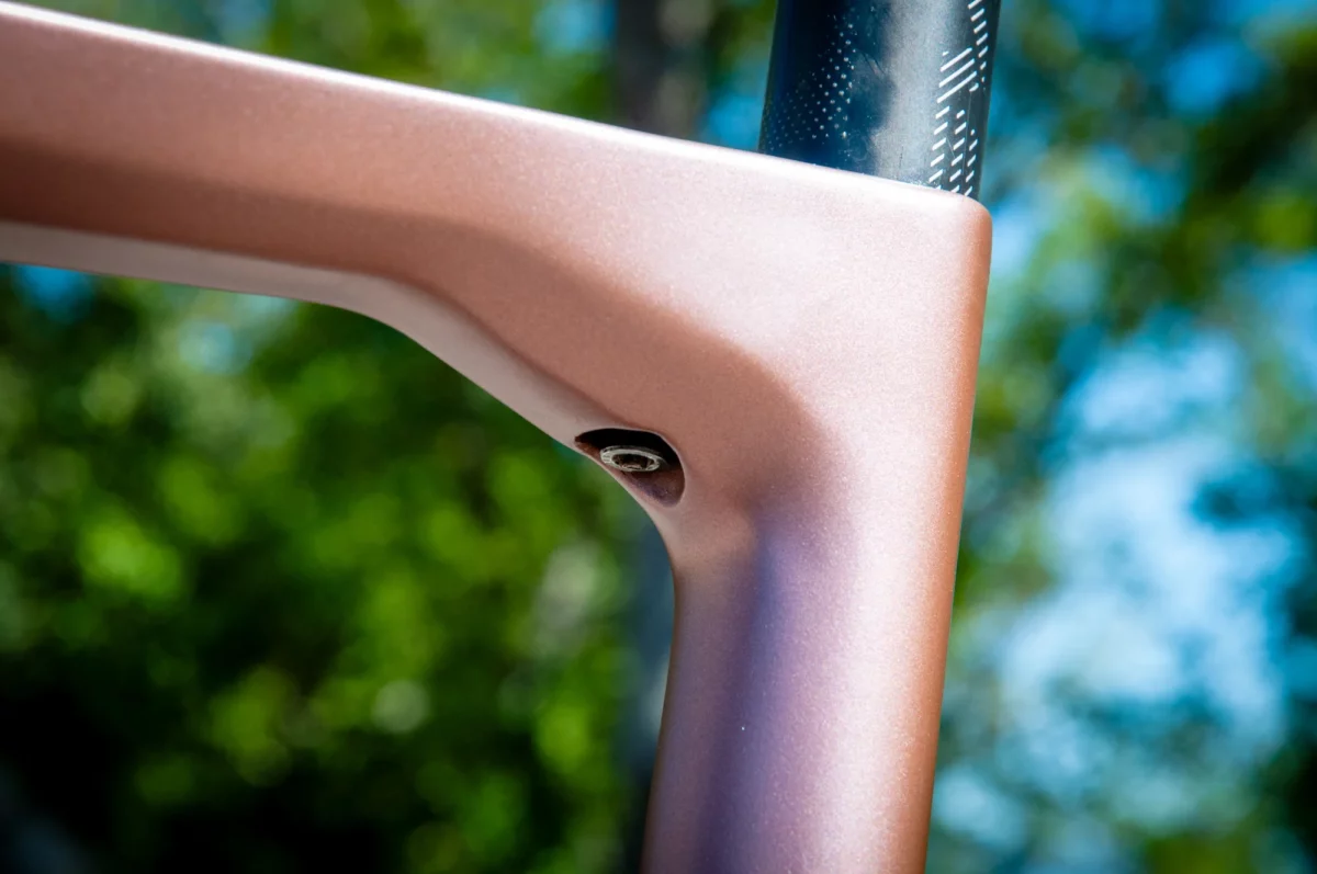 BH iGravelX NX Carbon : collier de serrage discret