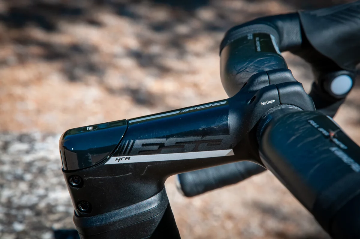 détail du BH iGravelX Carbon : la potence intégrée
