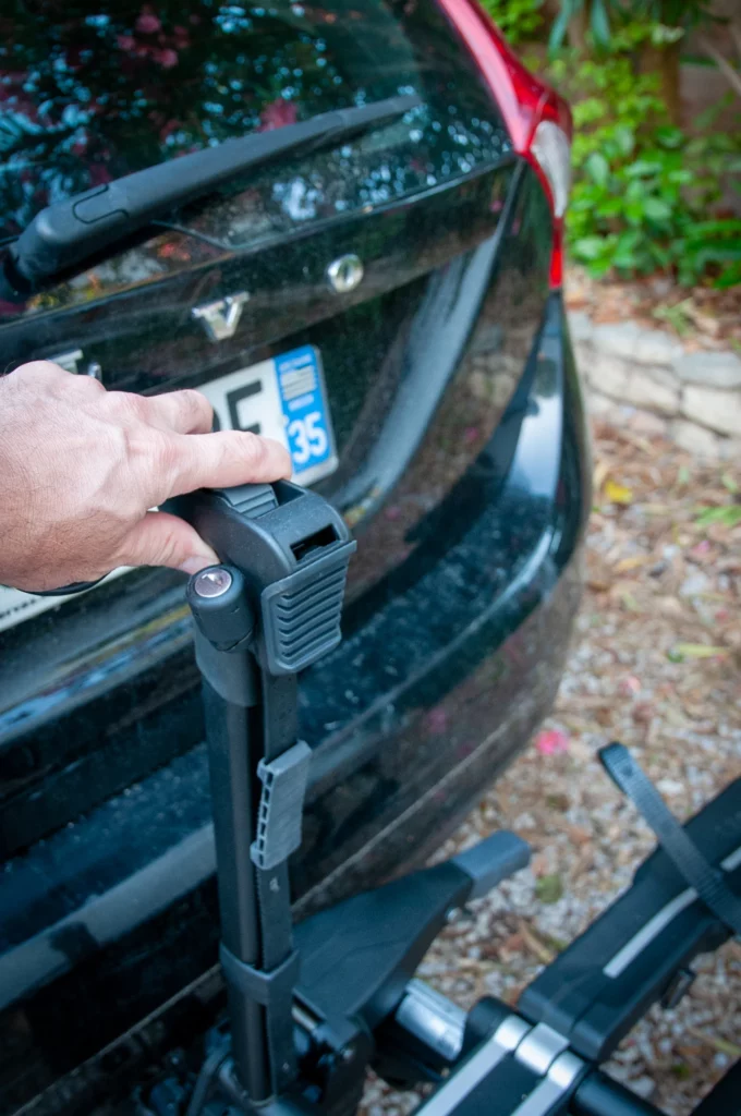 Installation et retrait du porte-vélos Thule Epos