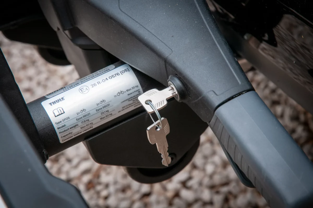 Installation et retrait du porte-vélos Thule Epos